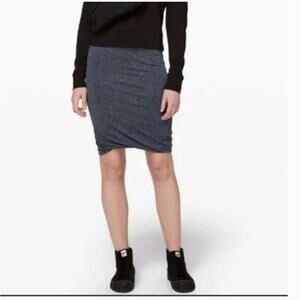 Lululemon Boulevard Bliss Short Skirt Heather Gray Stretch Travel Vacation Easy